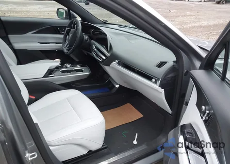 2024 Cadillac Lyriq Luxury W/1Sd z USA, uszkodzony, nr VIN 1GYKPRRL9RZ128701